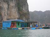 10-Baia di Halong-Villaggio galleggiante